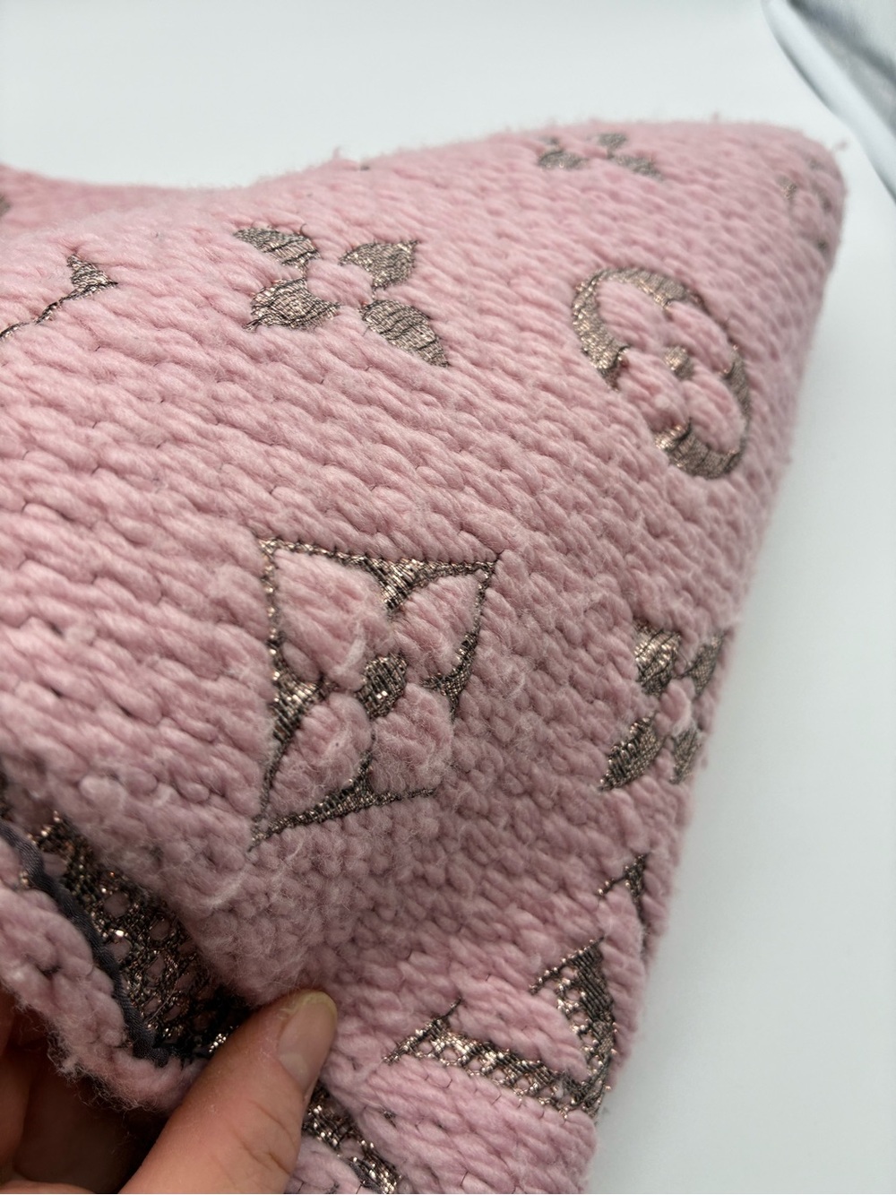 Louis Vuitton Blush Pink Monogram logomania wool scarf - Picture 10 of 12